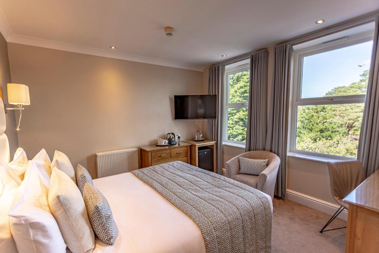 The Carlyon Bay And
